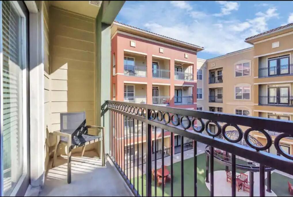 Modern Condo Near Texas Medical Center W Free Parking Houston Exterior foto
