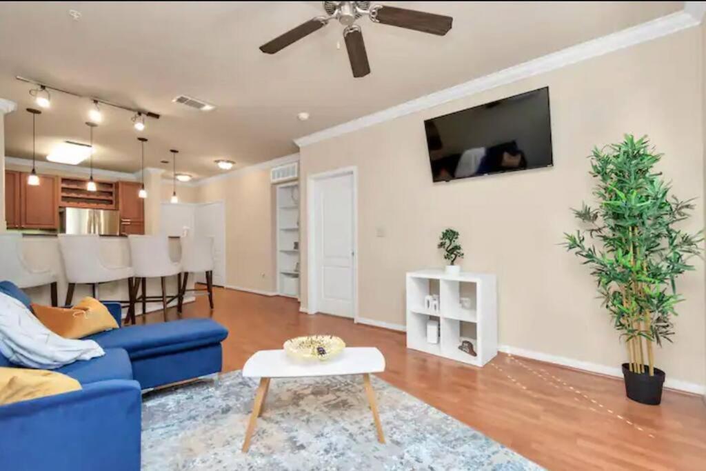 Modern Condo Near Texas Medical Center W Free Parking Houston Exterior foto